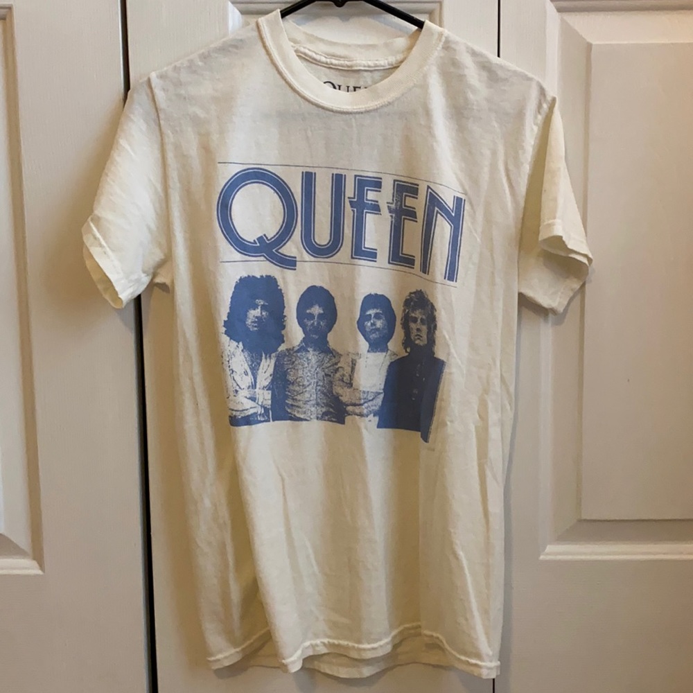 Urban Outfitters Queen t-shirt